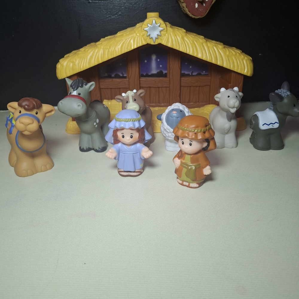 Children's Nativity Playset with Yellow Stable and Colorful Figures
